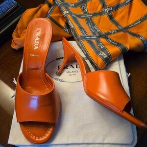 Prada Slides